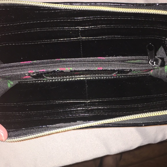 Wallet - Picture 2 of 5